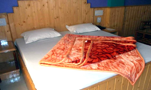 Deluxe Bed Room